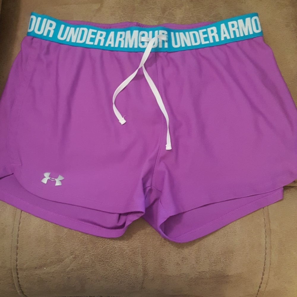 Athletic shorts